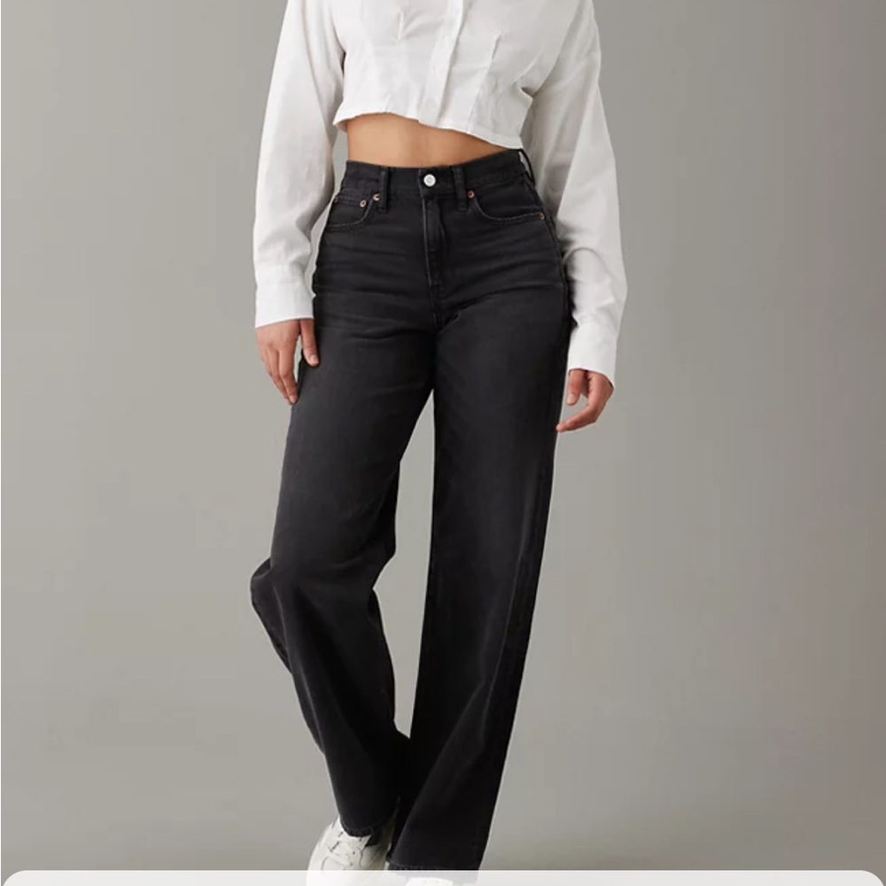 AE Strigid Curvy Super High-Waisted Baggy Straight Jean